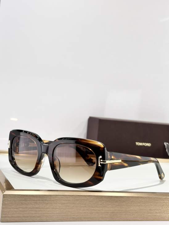Picture of Tom Ford Sunglasses _SKUfw77669485fw